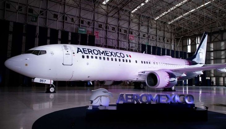 Un 1 de octubre de 1988, se forma la compañía Aerovías de México, S. A. de C. V., que conserva el nombre de Aeroméxico y su logo. Un 1 de octubre de 1988, se forma la compañía Aerovías de México, S. A. de C. V., que conserva el nombre de Aeroméxico y su logo.