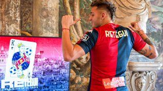 Llegó. Mateo Retegui ya está en Genoa.