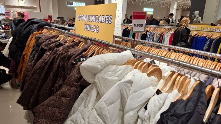 La compañía hizo una fuerte apuesta al comprar el edificio ubicado en Florida y Perón, en pleno microcentro porteño, donde antes funcionó la chilena Falabella. La compañía hizo una fuerte apuesta al comprar el edificio ubicado en Florida y Perón, en pleno microcentro porteño, donde antes funcionó la chilena Falabella.