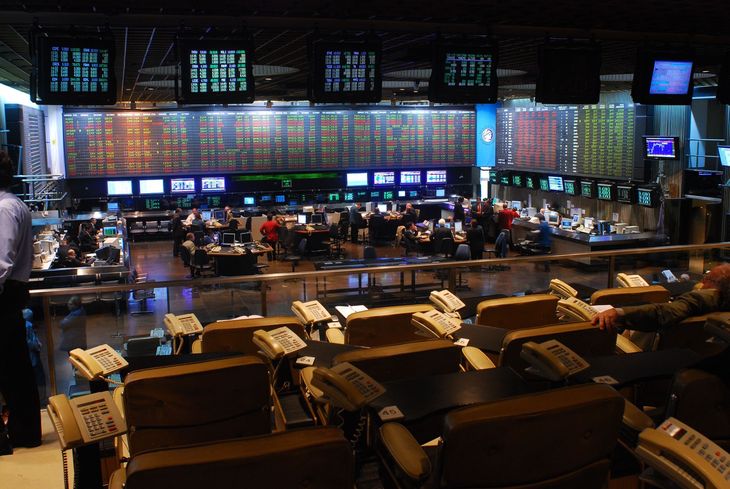 S&P Merval anota tercera caída consecutiva; riesgo país sube y toca nuevo récord