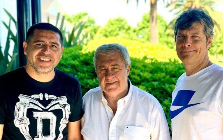 Mario Pergolini junto a Juan Román Riquelme y Jorge Amor Ameal en la campaña a la presidencia de Boca.