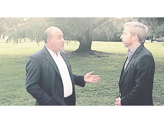 Olivos. El gobernador de Tucumán, Juan Manzur, siguió el debate del Presupuesto en Diputados en la quinta presidencial junto a Rogelio Frigerio. Los gobernadores intervinieron el bloque FpV que conduce Héctor Recalde.