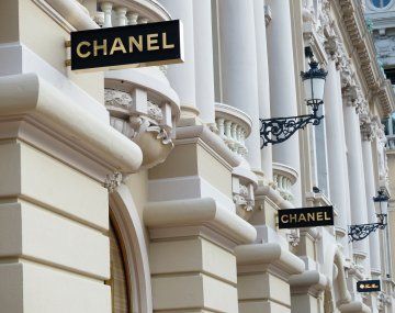 Chanel anunció el fin de las pieles exóticas en sus productos