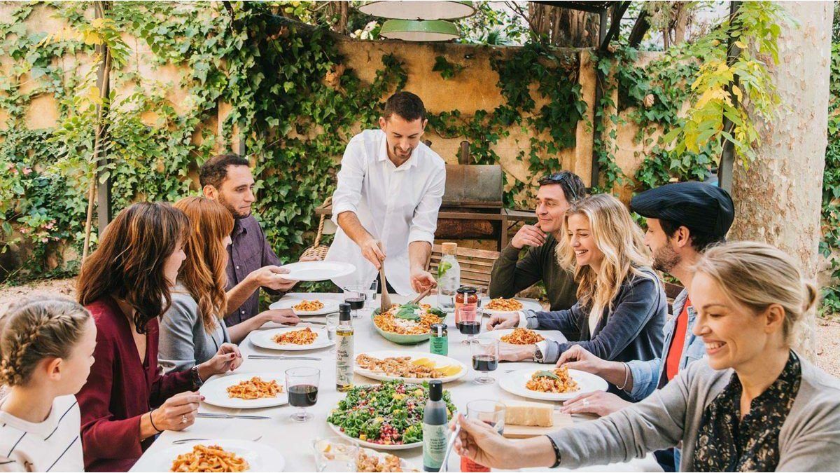 Spring offers! Take advantage of exclusive promotions in this supermarket for your next together with friends