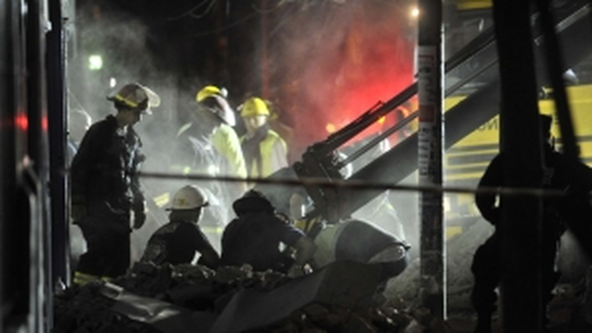 Parque Centenario: Tres Heridos Por Explosión Y Derrumbe