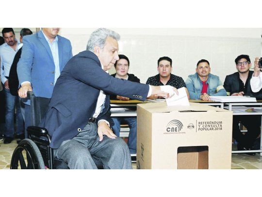 Moreno se anotaba un triunfo en el plebiscito que anula el regreso de Correa