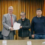 Del acto participaron José Morea y Ron Hochstein, por Vicuña, Gerardo Martínez por Uocra, y Cristian Jerónimo de la CGT.