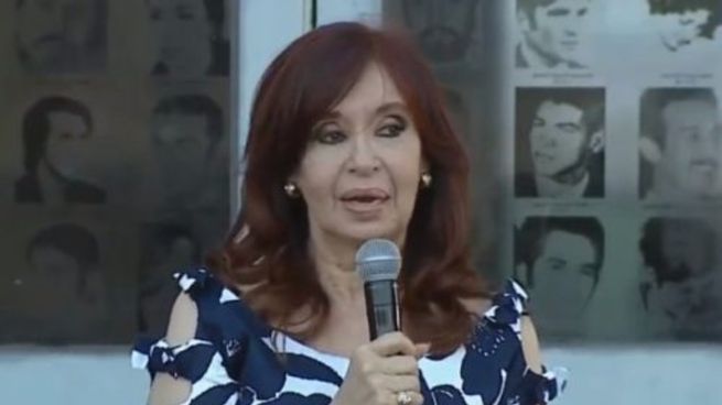 Cristina Kirchner durante un acto en la ESMA.