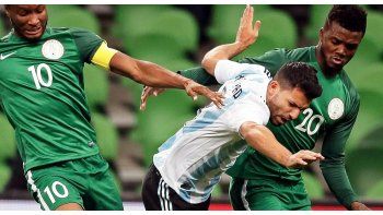 Agüero sufrió un desmayo en el entretiempo y terminó en el hospital