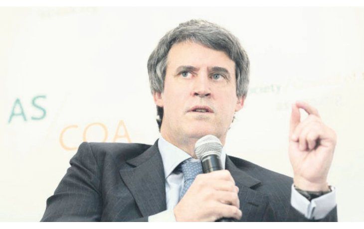 PRUEBA DE FUEGO. Será un nuevo test para el ministro de Hacienda, Alfonso Prat Gay, en medio de las dudasque genera el déficit fiscal.