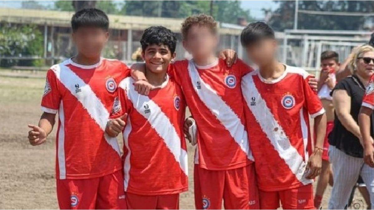 A 14-year-old boy died while playing in an Argentinos Juniors affiliate
