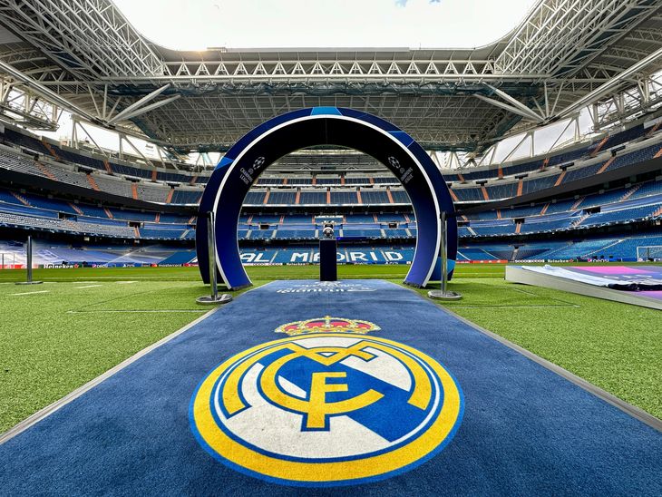 Real Madrid surpassed Manchester City in operating income and with US$897 million, it emerges as the global leader in world football.
