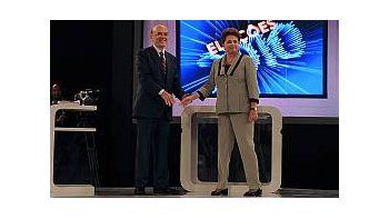 El opositor, José Serra y la candidata del oficialismo, Dilma Rousseff.