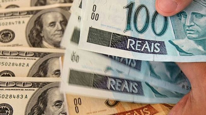 El comercio exterior en moneda local con Brasil tendría un impacto en el ingreso de dólares a Uruguay.