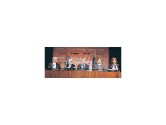 Durante la conferencia de prensa, se anunció que se exhibirá en el Festival la cuestionada «Kindergarten» de Jorge Polaco, dos veces condenada por la justicia en los 80.