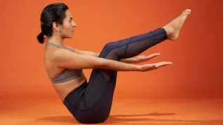 Las 3 posturas de yoga que ayudan a dormir mejor.