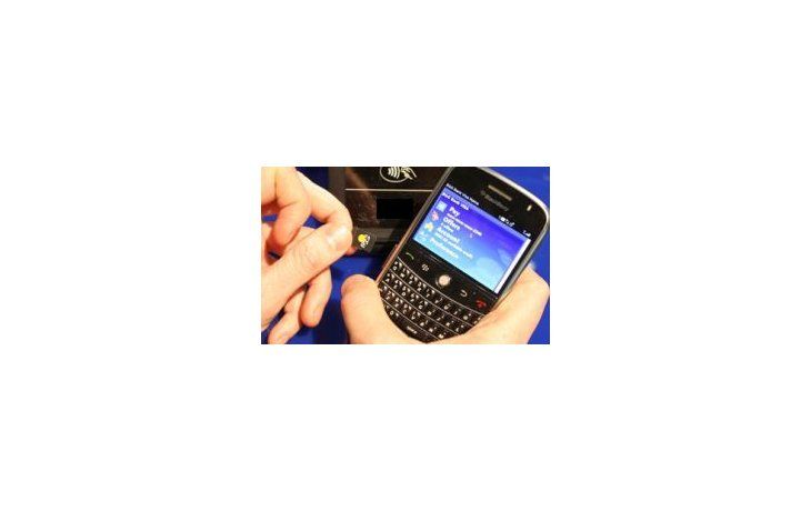 Aseguran que se duplicaron las compras y transacciones bancarias por celular.