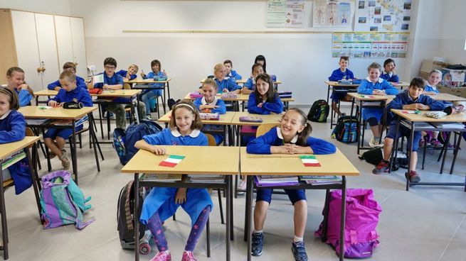La primera ministra anunció que llevará al Consejo de Ministros un proyecto para fijar un máximo de alumnos extranjeros por clase.
