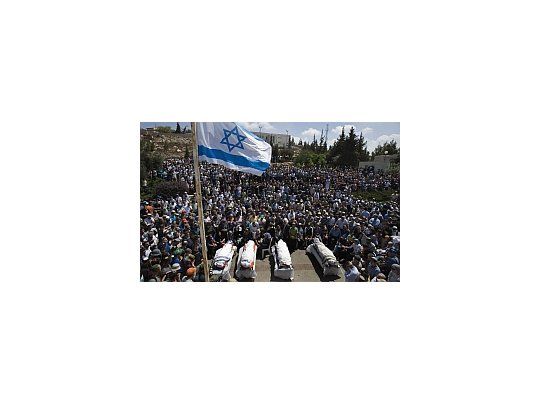 Israelíes lloran a los cuatro muertos en un atentado perpetuado por el grupo Hamas