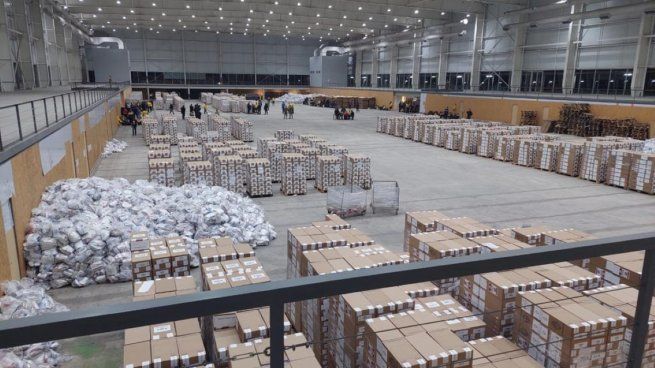 El megaoperativo de la Dirección Nacional Electoral (DINE) y Correo Argentino ya trasladó más de 100.000 urnas en todo el país.&nbsp;