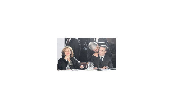 Aníbal Fernández y Miguel Pichetto, junto a Beatriz Rojkés, se negaron a aceptar que se cite a funcionarios y a Alejandro Vandenbroele al debate.