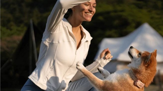 El nuevo teléfono para mascotas que permite mantenerte conectado e incluso hablarles.