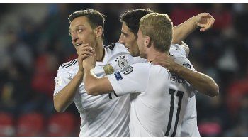 Alemania sigue con andar perfecto y quedó a un paso del Mundial