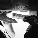 Logró ganar miles de millones y perdió todo por sus delitos. Logró ganar miles de millones y perdió todo por sus delitos.