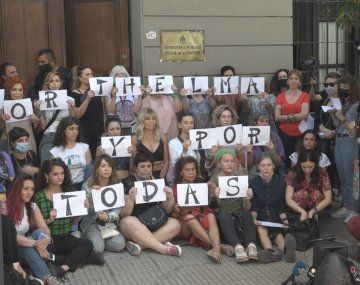 Actrices Argentinas piden un fallo contundente contra el actor Juan Darthés por abuso sexual