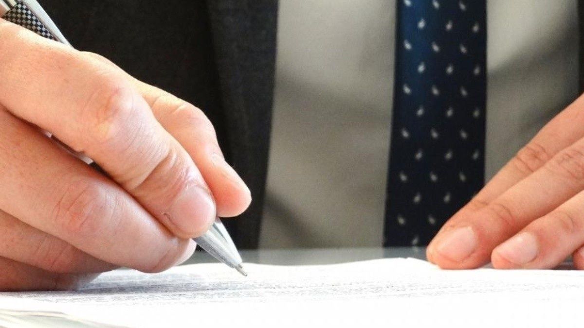 El SAT sigue presente incluso después de la muerte