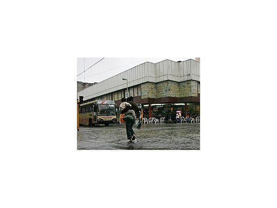 Más de 25.000 personas fueron afectadas por el temporal en Tucumán.