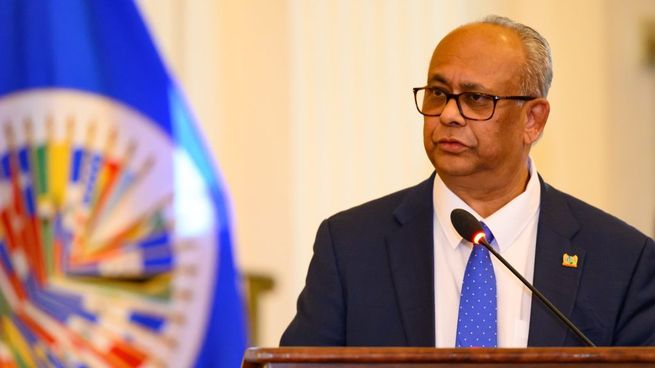 El apoyo de Uruguay y otros países al candidato de Surinam para la OEA genera roces en la región.