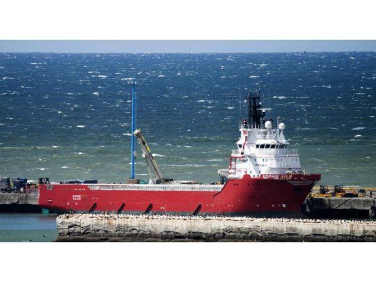 Buque con un minisubmarino de EEUU ya navega hacia la zona de búsqueda del ARA San Juan