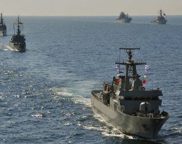 Las prácticas navales conjuntas contemplan maniobras antipiratería, ejercicios de comunicaciones y operaciones aéreas así como anfibias.