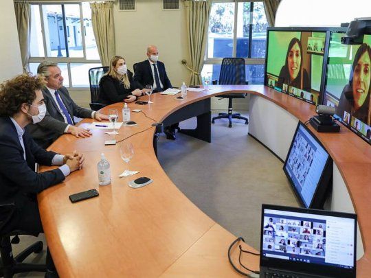 &ldquo;Necesitamos que ustedes inviertan y lleven al mercado interno y al mundo lo que producen&rdquo;, afirm&oacute; el Presidente.