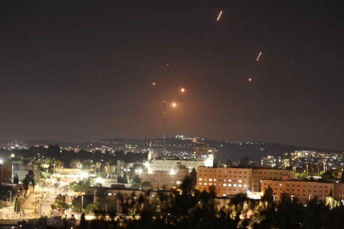 En medios estatales, Khamenei saludó la 