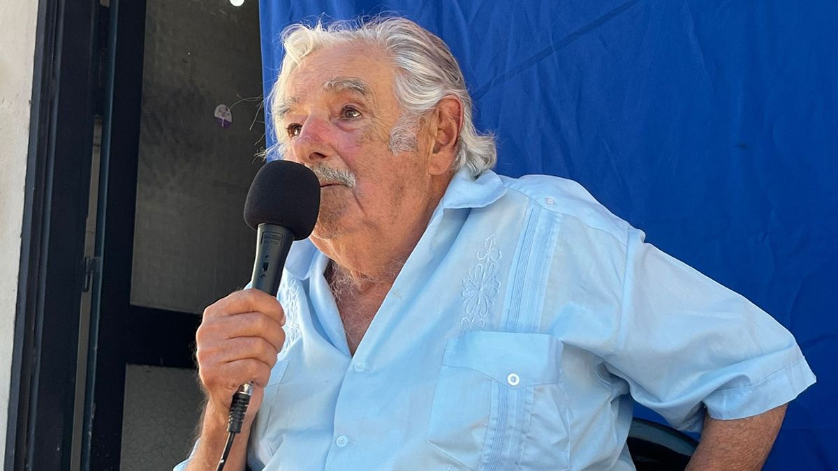 Jose Mujica warned that the exchange rate delay was ruining the country