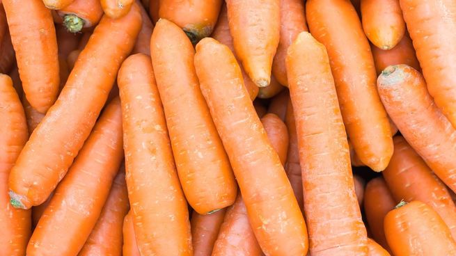 Las zanahorias cuentan con componentes que protegen a los ojos.