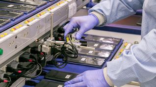 Según una medición de Equilibra, luego de la fuerte expansión de marzo (+3,5% mensual), la actividad mantendría en abril la dinámica de “serrucho” que se observa desde febrero de 2025. Según una medición de Equilibra, luego de la fuerte expansión de marzo (+3,5% mensual), la actividad mantendría en abril la dinámica de “serrucho” que se observa desde febrero de 2025.
