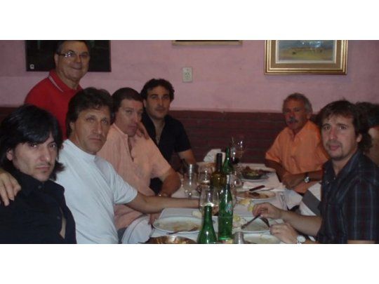 Una de las cenas de los dirigentes en el restaurante La famiglie.