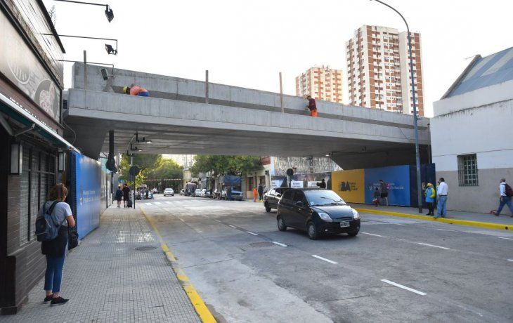 reabrieron el transito en la calle monroe, que ya no tiene barreras