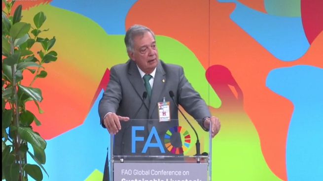 Fernando Mattos, ministro de Ganadería, Agricultura y Pesca del Uruguay en la Conferencia de la FAO.