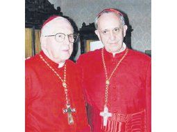 Jorge Mejía y Jorge Bergoglio, en una foto de archivo: los dos argentinos que más alto llegaron en el Vaticano. Uno como operador político, el otro como Papa. Eran amigos y se ayudaron siempre entre sí.