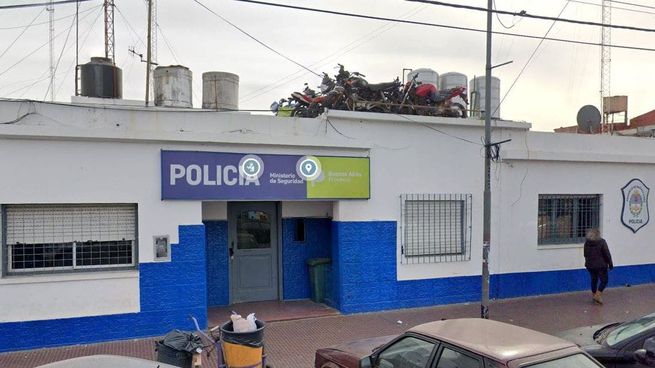 Nueve presos se fugan por los techos de la comisaría de José León Suárez.jpg