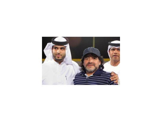 Diego Maradona asumiría en Al Wasl en julio próximo junto al mismo cuerpo técnico que lo acompañó en el Mundial de Sudáfrica en la Selección Argentina.