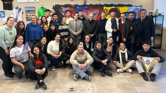 El encuentro de José Tolentino de Mendonça con la comunidad del Barrio 31.