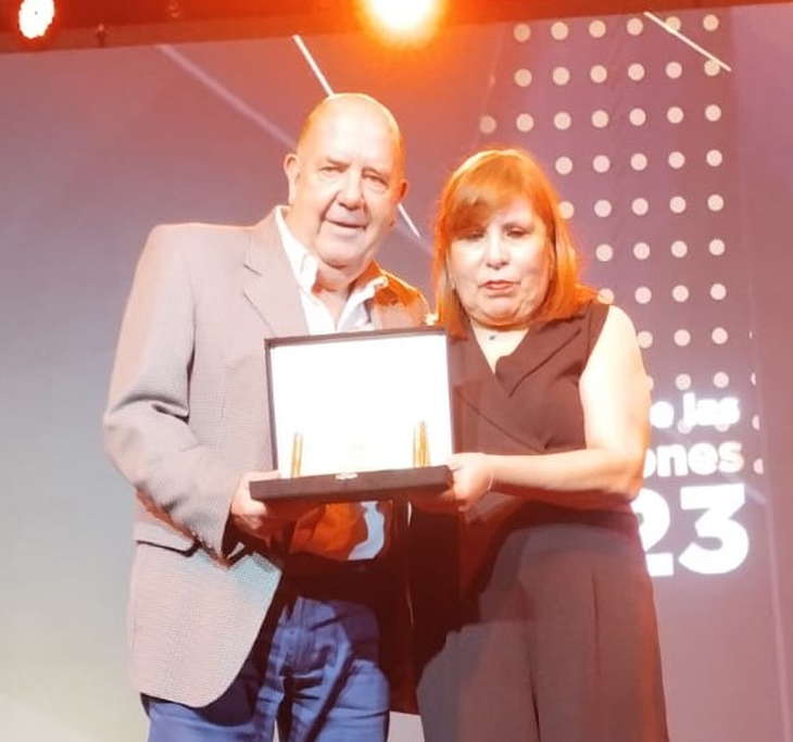 The leader of AOMA, Héctor Laplace, was also honored at the 2023 New Year's Eve dinner. The leader of AOMA, Héctor Laplace, was also honored at the 2023 New Year's Eve dinner.