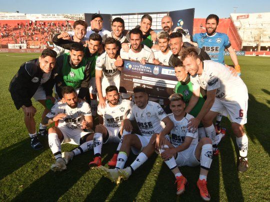 El plantel de Central Córdoba de Santiago del Estero se ganó más de un millón de pesos por la clasificación a los octavos de final de la Copa Argentina.