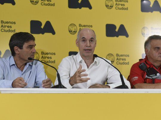El Jefe de Gobierno de la Ciudad, Horacio Rodríguez Larreta, se reunió con los voluntarios que trabajan en hoteles donde se albergan pasajeros llegados del exterior.