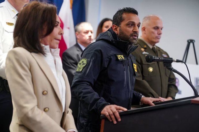 “También estamos investigando a fondo ese aspecto de sus antecedentes, incluyendo cualquier cómplice conocido